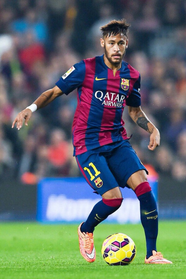 DOTA2新秀选手表现亮眼