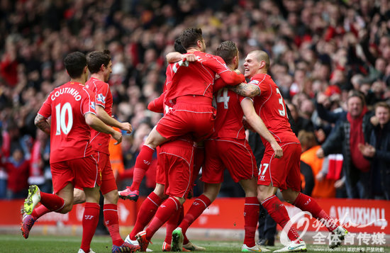 LPL冠军中单晚节不保！单局1-8刷新下限，观众喊话官方：严查账户