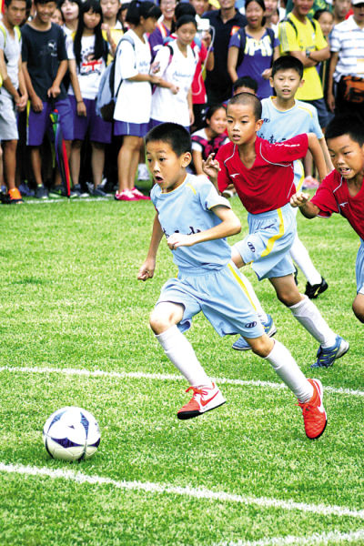 [NBA]阿夫迪亚强杀内线 低手上篮打成2+1