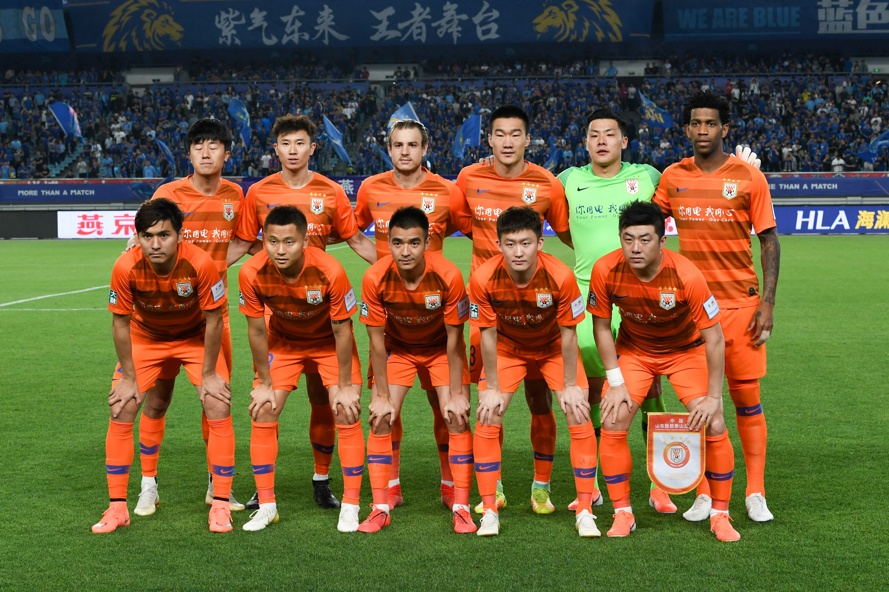 60分18助攻，詹姆斯与东契奇完美联手，湖人队士气大振，总冠军指日可待